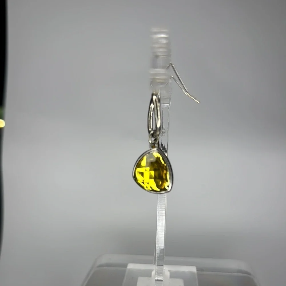 N/A these earrings